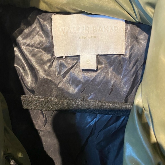 Walter baker New York small green puffer jacket. - Picture 2 of 7